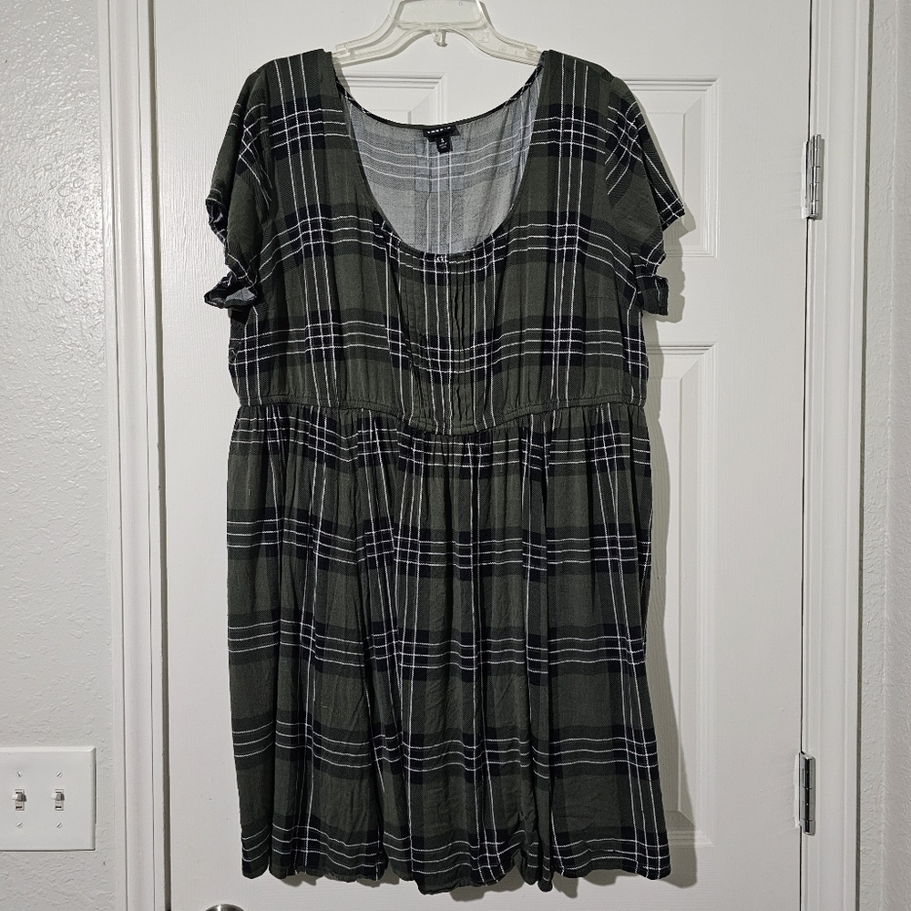Torrid Plaid Skater Dress - Sz 3 (22-24)